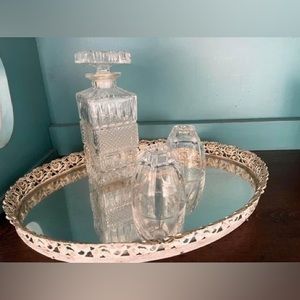 ANTIQUE MIRRORED TRAY